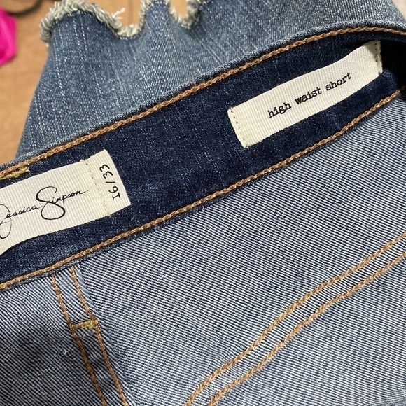 Jessica Simpson shorts Ventura high waist 16 distressed frayed denim jean NEW - Picture 4 of 8